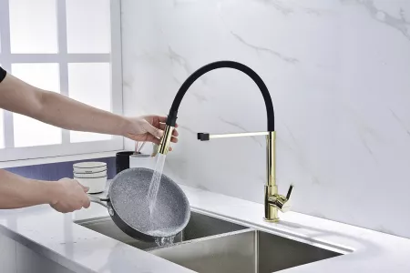 Смеситель Paulmark Halt Ha214021-G золото